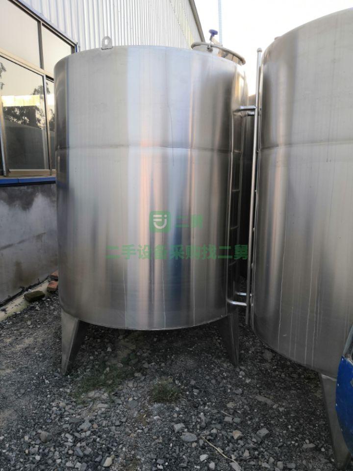 急售9成新不銹鋼儲存罐1噸 -10噸食品/化工儲存罐，待售