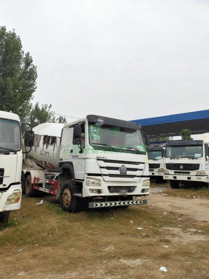 急售8成新出售二手攪拌車出售二手豪沃攪拌車大十二拉十四方山東
