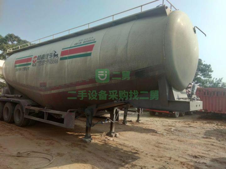急售9成新二手水泥罐車散裝罐車，二手水泥罐車，顆粒罐車35方