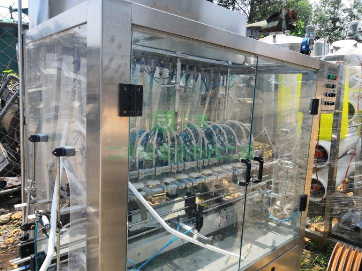 急售9成新灌裝設備三合一灌裝機 熱銷待售