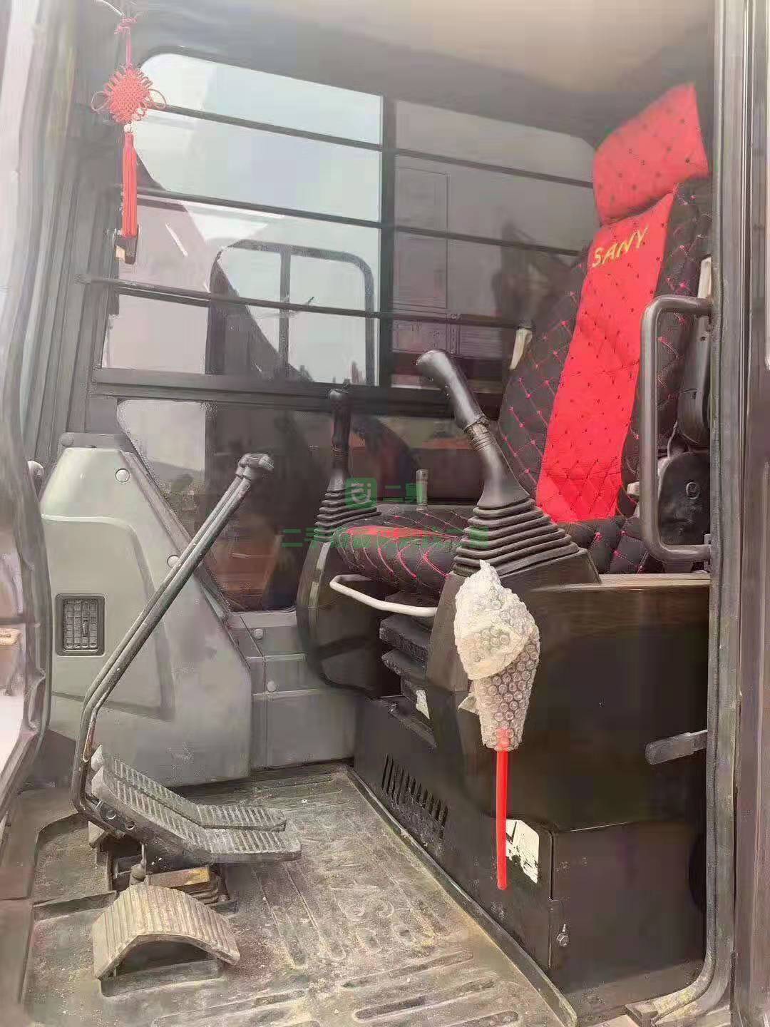 9成新三一75-9工地一手車，價格合適，車況一流，二手挖掘機