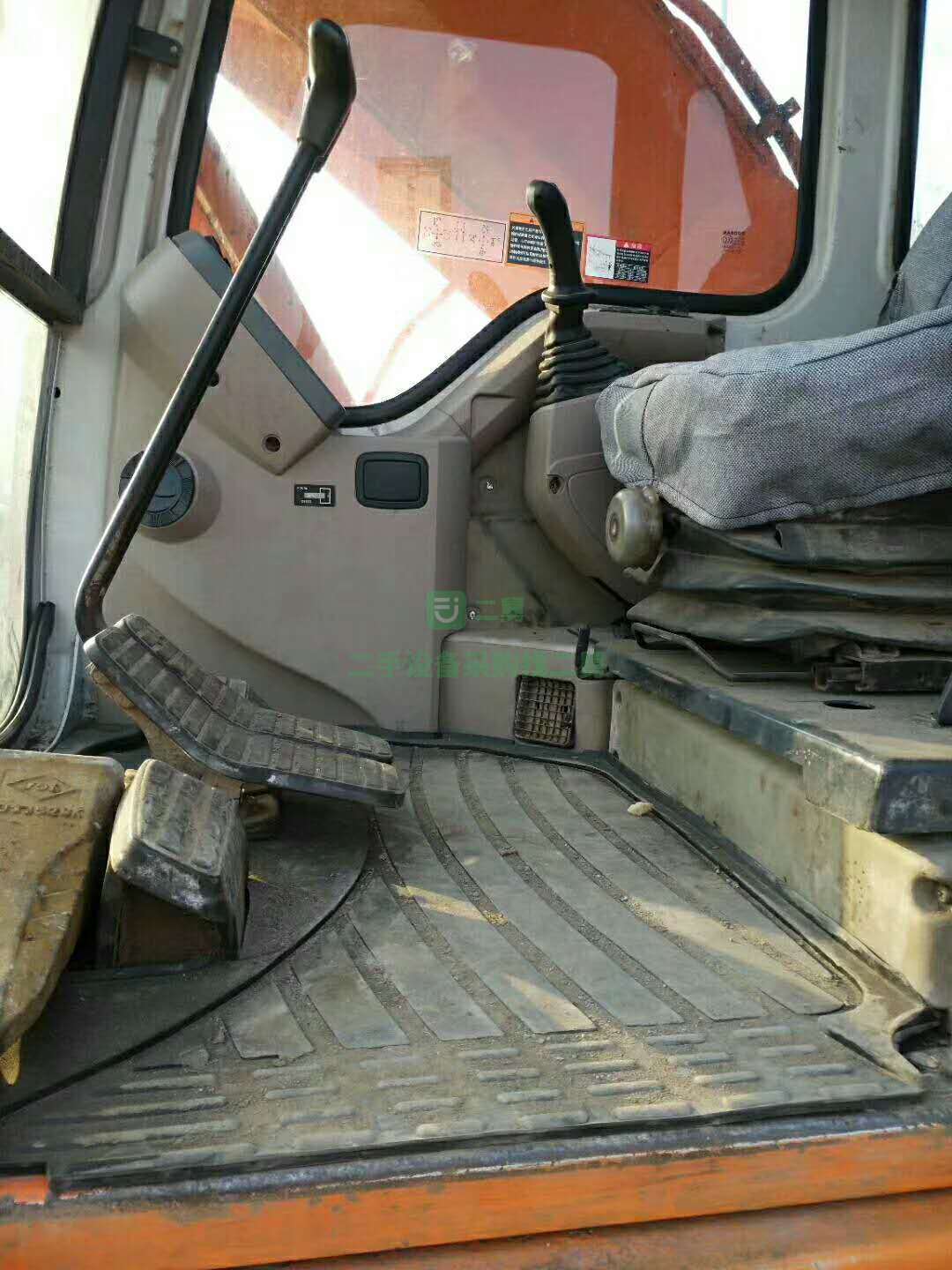 斗山220-7工地純土方車，價格合適，車況一流，二手挖掘機