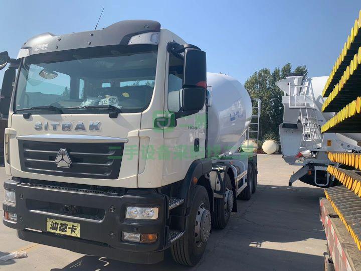 新到一批輕量化攪拌車，19年商品車，汕德卡重汽高端產品