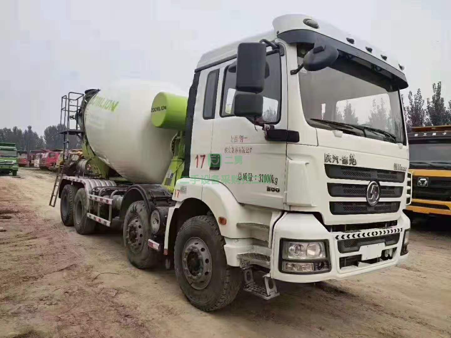 陜汽德龍輕型攪拌車