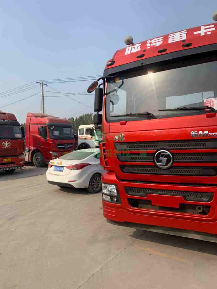 出售二手八成新的的德隆m3000牽引車