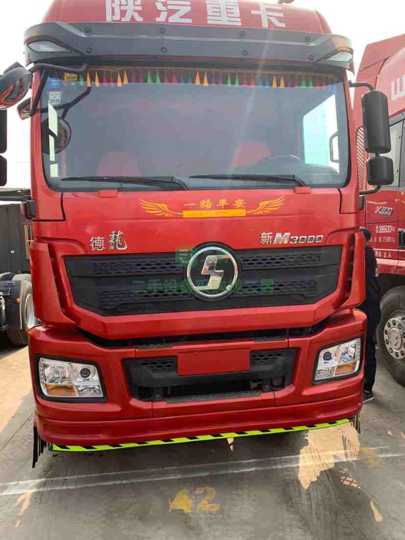 出售二手八成新的的德隆m3000牽引車