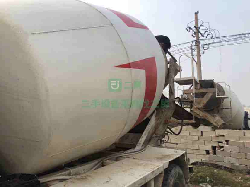 轉讓8成新混泥土攪拌車時代東風廣西壯族自治區-防城港市