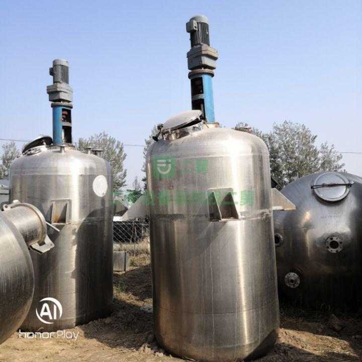 急售二手九成新3噸不銹鋼反應釜1噸到10噸