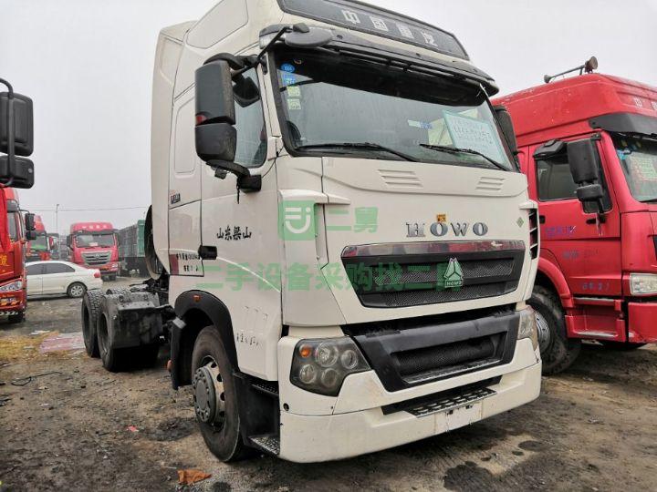 急售8成新牽引天然氣車豪沃T7  LNG天然氣車，430馬力