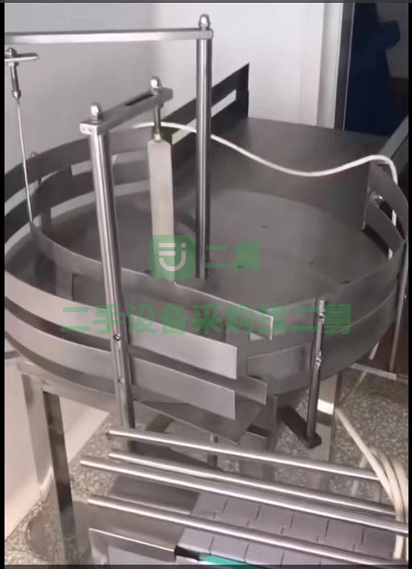 出售玻璃瓶白酒灌裝線，理瓶機，洗瓶機，灌裝機，旋蓋機