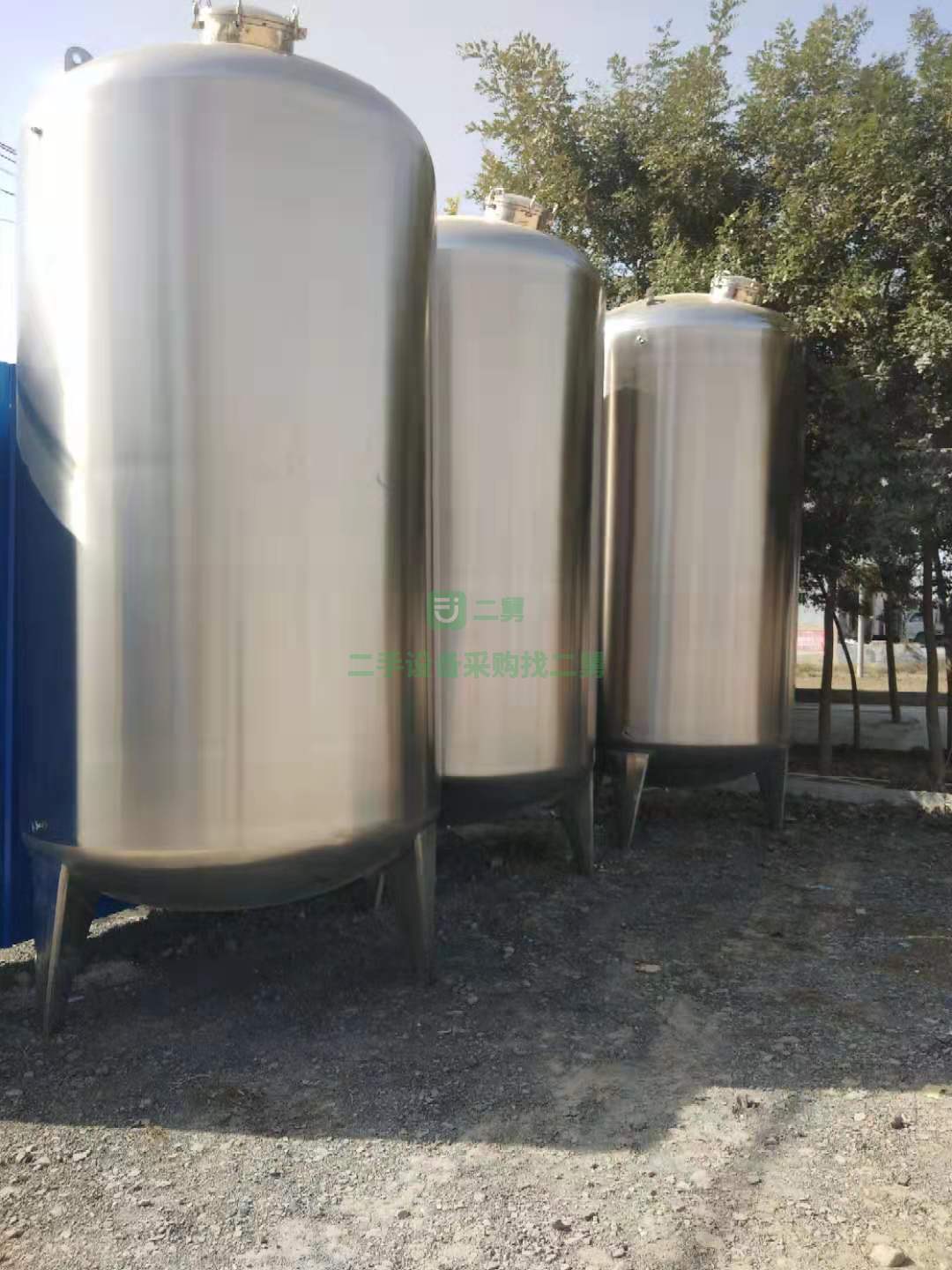 轉讓二手304材質5立方不銹鋼儲酒罐儲水罐