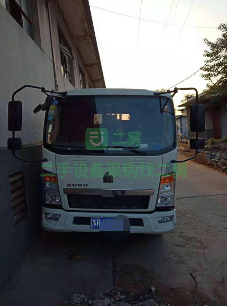 出售二手的重汽豪沃車廂4.2米貨車