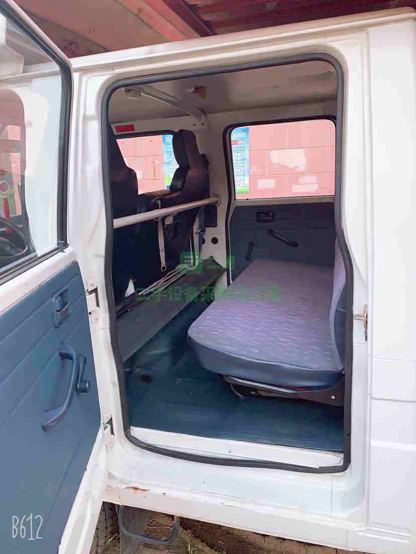 江鈴順達，精品雙排座，3.3，車況挑不出來毛病，發動機巔峰狀態，公里數少，備胎沒落地，車不好白送，