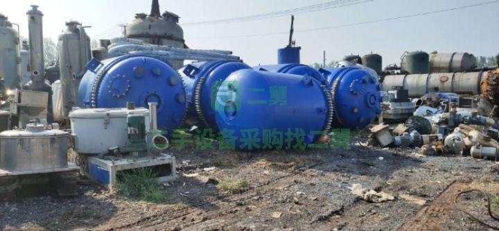 急售9成新搪瓷反應釜志浩3000升全新反應釜山東省濟寧市
