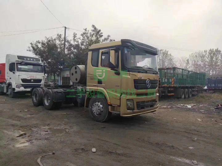 27臺德龍牽引車低價出售