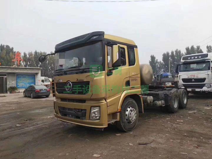 27臺德龍牽引車低價出售