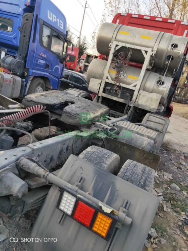 牽引車燒氣車20臺