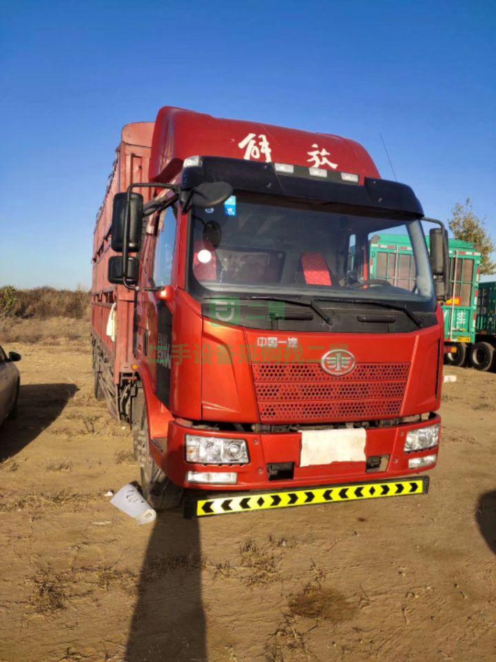 9成新載貨車解放6.8米貨車6缸220馬力河北省石家莊市