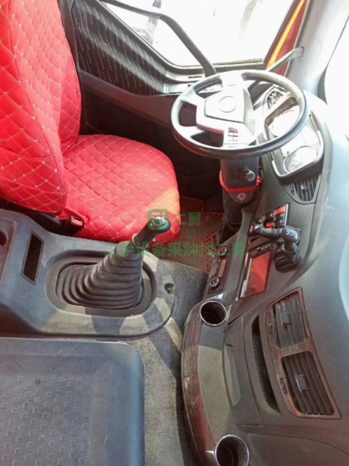 出售二手牽引車17年11月份解放J6 500馬力 支持分期