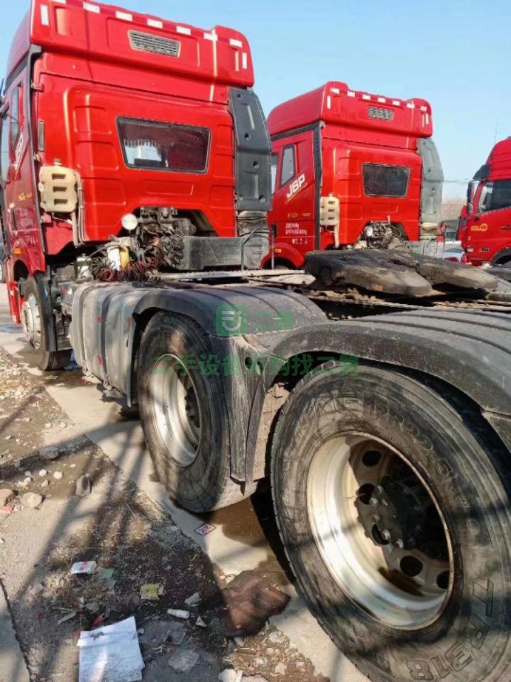 出售二手牽引車17年11月份解放J6 500馬力 支持分期