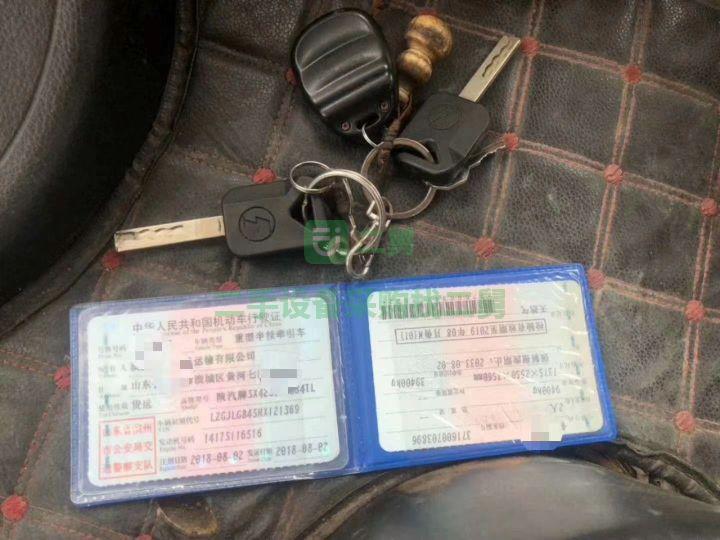 現車出售一臺牽引車17年2月，天V，430馬力，國五，濰柴發動機