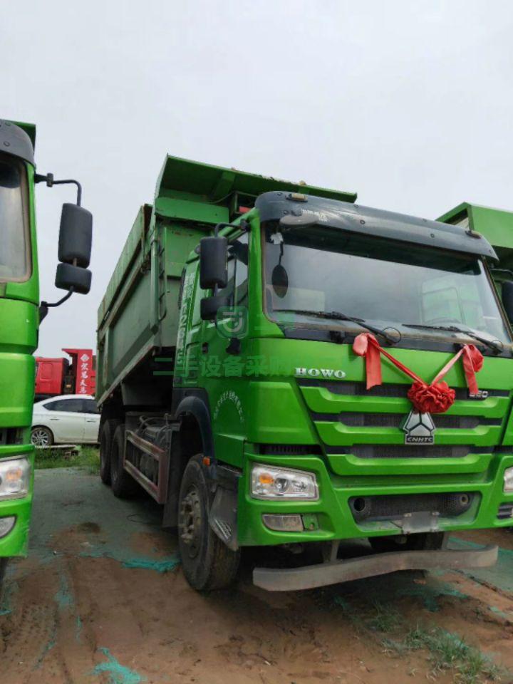 17年豪沃后八輪自卸車。5*8大箱手續齊全，可以分期付款