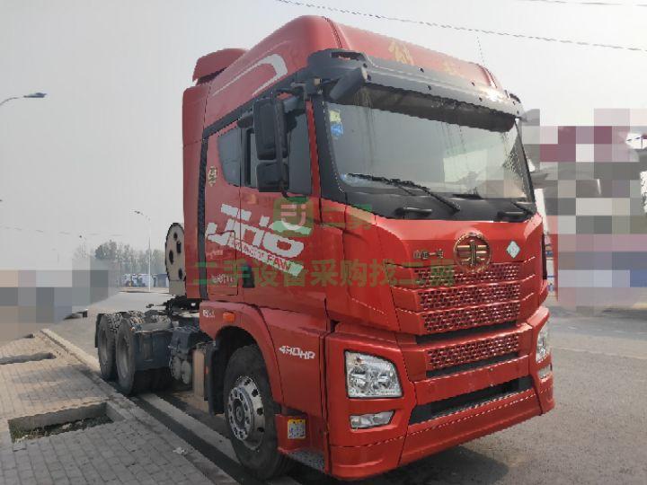 出售二手牽引車 18年5月份解放JH6 430馬力LNG車