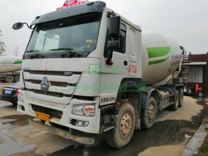 出售二手的九成新的豪沃大20方攪拌車