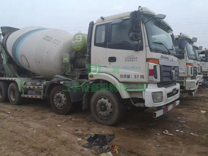 17年歐曼輕量化標(biāo)準(zhǔn)版 攪拌車 20臺已全部到家 手續(xù)齊全