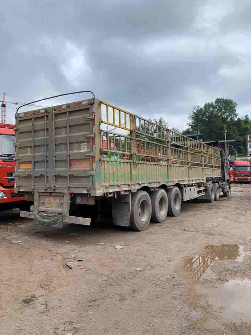 出售二手的解放460馬力13米半掛車