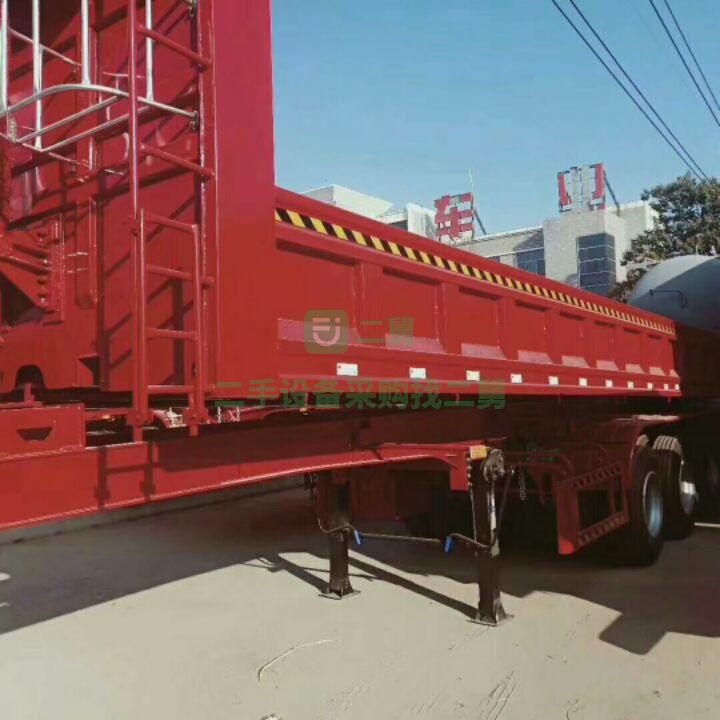 急售9成新半掛車側翻半掛車