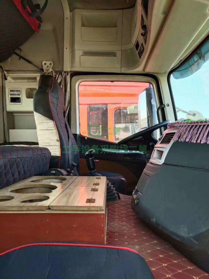 歐曼GTL牽引車，18年9月，國五，400馬力，濰柴發動機，雙驅輕