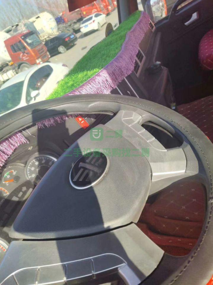 18年9月捍衛400馬力牽引車，國五排放，可分期付款，包提檔