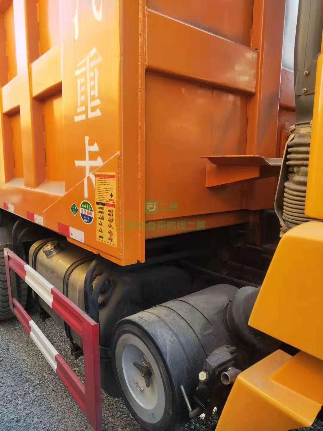 急售9成新自卸車(chē)德龍385馬力，箱長(zhǎng)5.8米，高度1.5米河北省唐山市