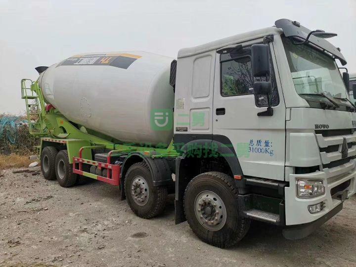 出售庫存豪沃攪拌車豪沃混凝土攪拌罐車大20方拉22方