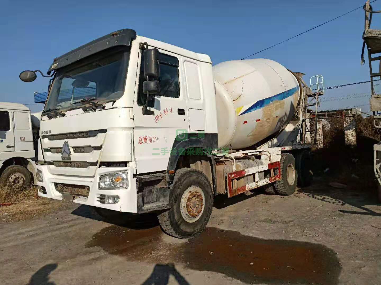 急售9成新攪拌車豪沃大12方山東省濟寧市
