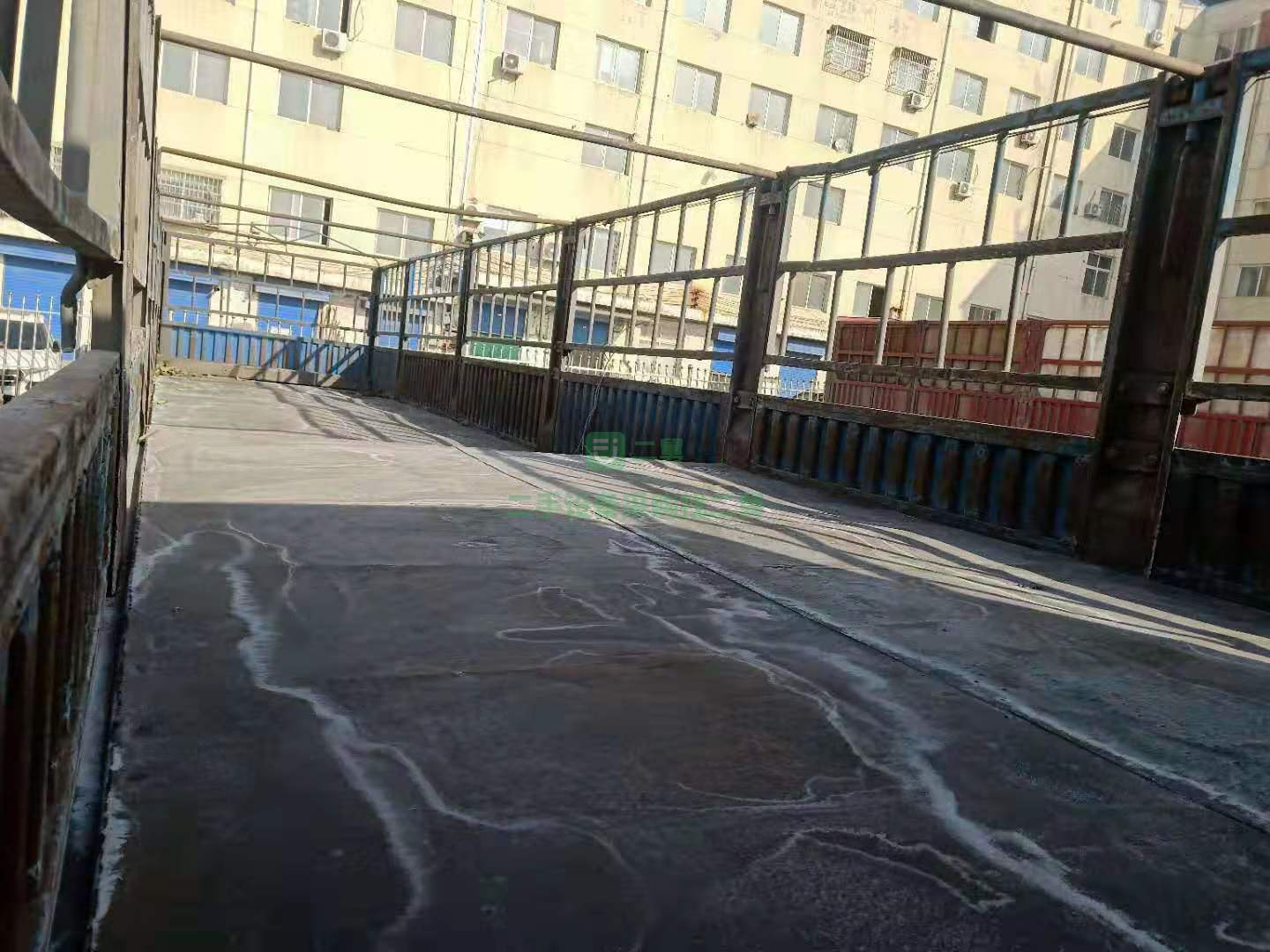 急售9成新牽引車解放500馬力，帶13米高低板花籃山東省濟寧市