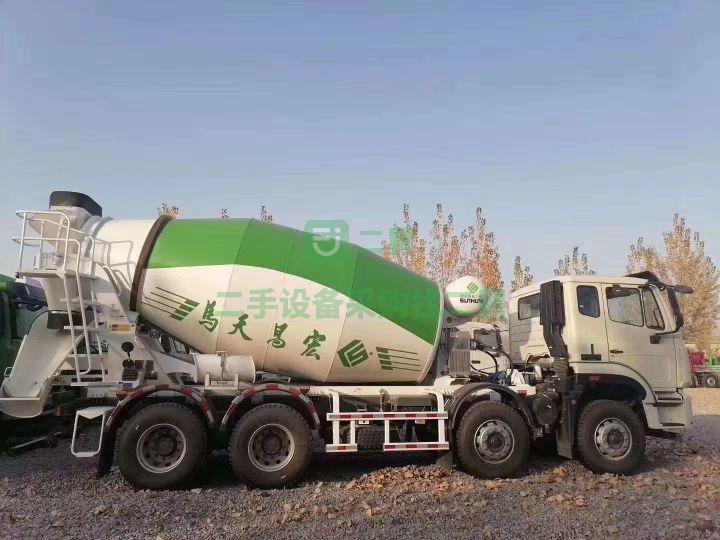 急售9成新攪拌車重汽豪瀚攪拌車，輕量化10方，純新車