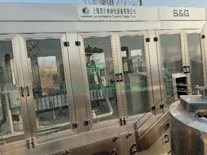 九成新18頭 24頭三合一灌裝機(jī) 現(xiàn)貨發(fā)售