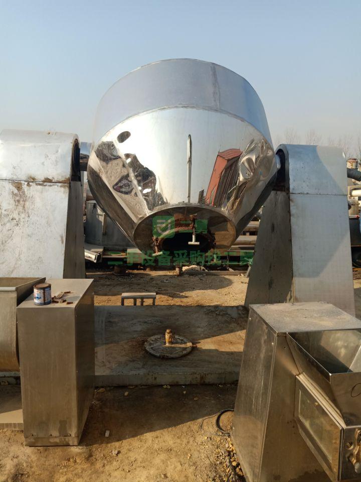 出售1500L雙錐回轉干燥機 GZP2000耙式干燥機。