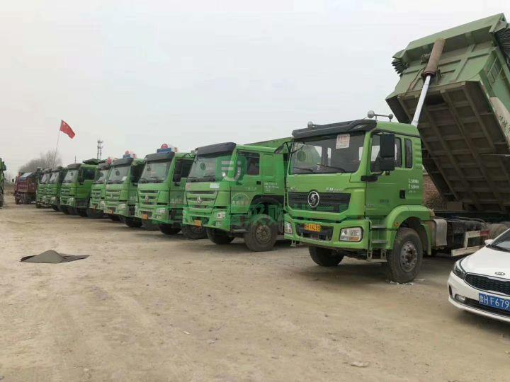 出售一批國五環(huán)保自卸車渣土車，手續(xù)齊全，可提檔過戶，價(jià)格實(shí)惠