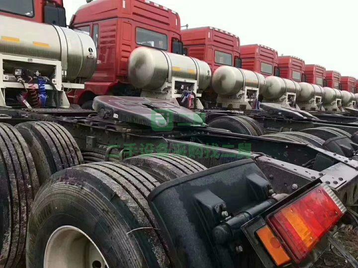 陜汽德龍新M3000牽引車(chē) 汽車(chē)380馬力濰柴發(fā)動(dòng)機(jī)，法士特12檔