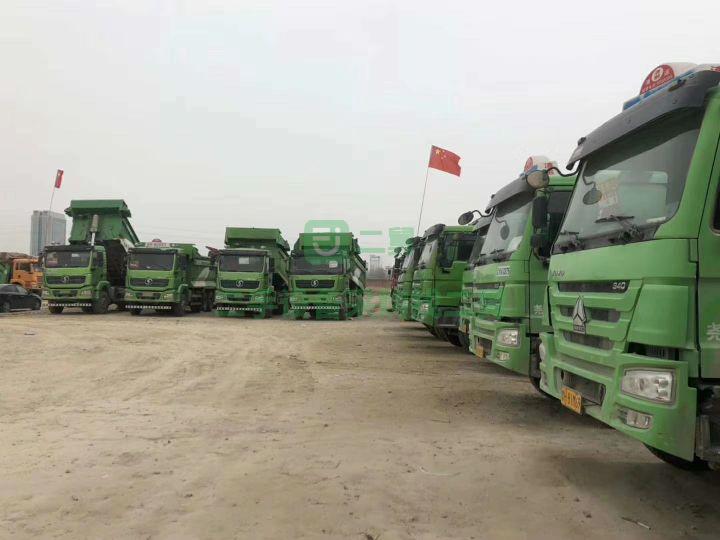 出售一批國五環(huán)保自卸車渣土車，手續(xù)齊全，可提檔過戶，價(jià)格實(shí)惠