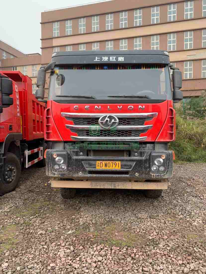 2個月準(zhǔn)新車杰獅450馬力6.2米貨箱貨車