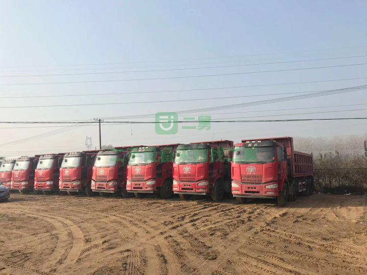 急售9成新自卸車二手解放J6 翻斗自卸車輕量化前四后八自卸車