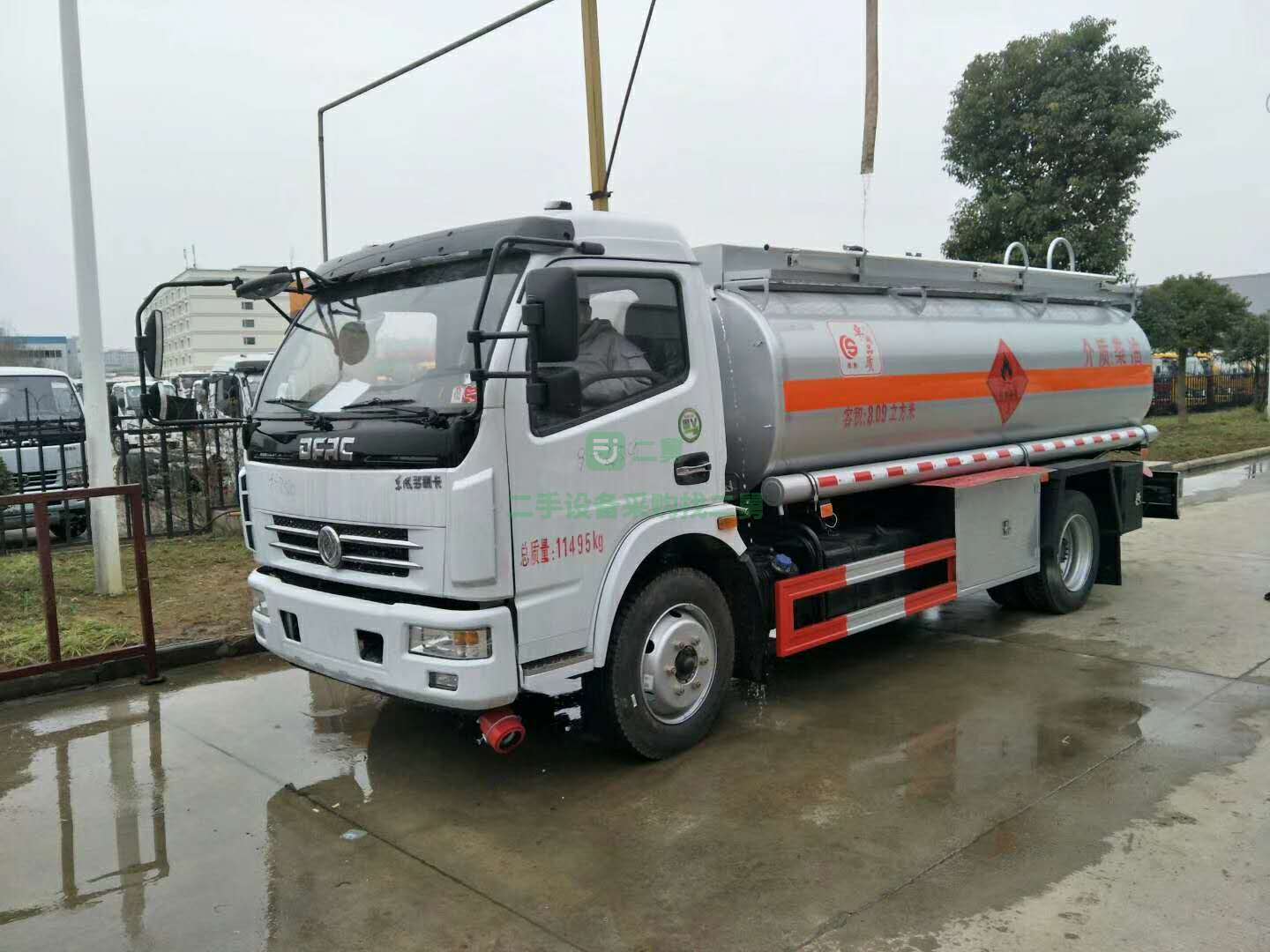 二手的8噸流動加油車直銷包上戶可分期