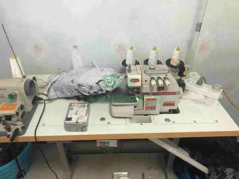 出售二手的襪子制造機、縫邊機，裁邊機，熨燙機都有