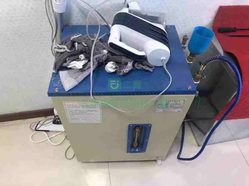 出售二手的襪子制造機、縫邊機，裁邊機，熨燙機都有