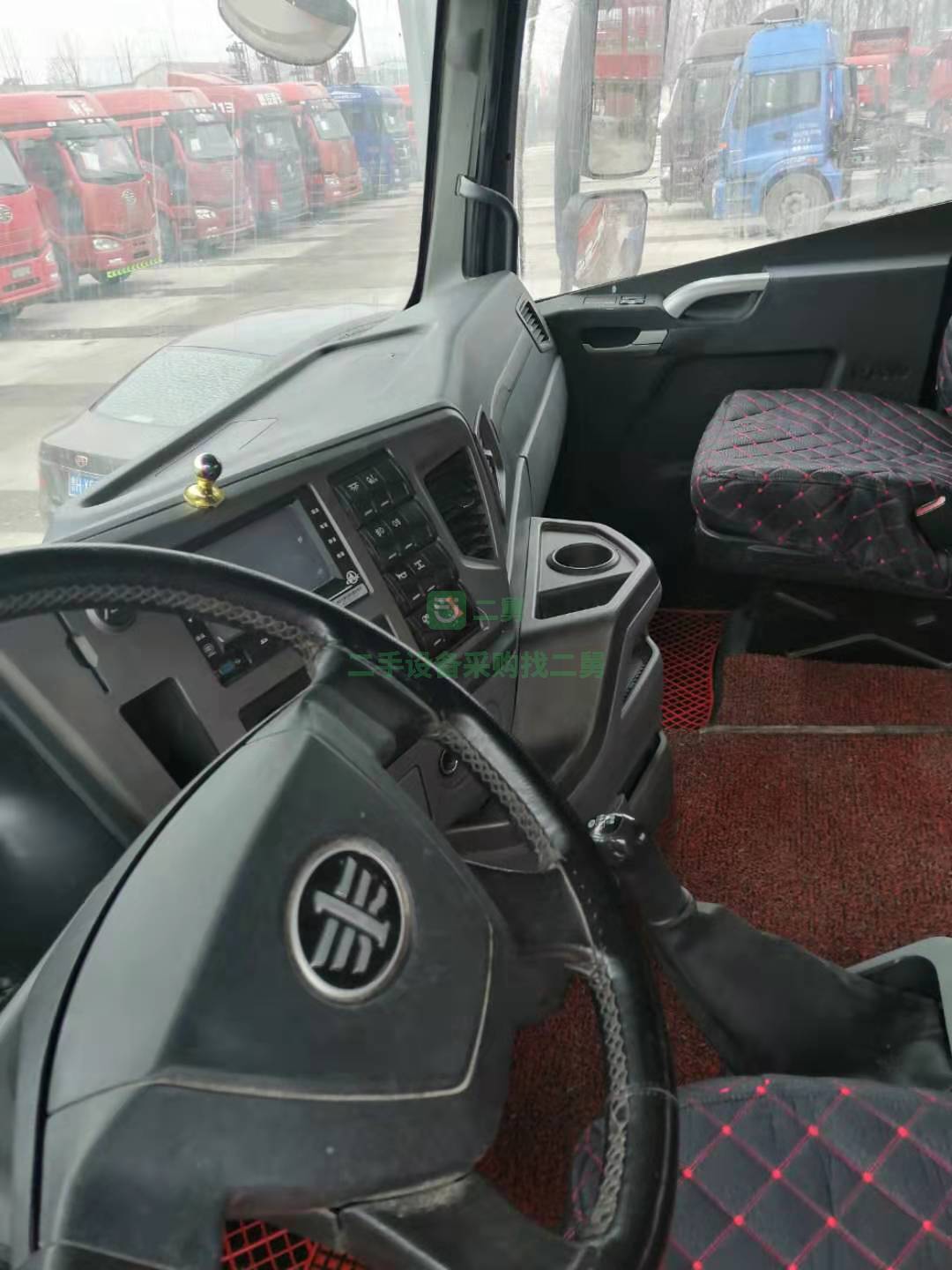 急售9成新牽引車解放JH6國四排放，雙驅輕體，460馬力山東省濟南市