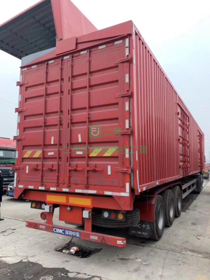 出售準(zhǔn)新車 19年10月份解放牽引車550馬力領(lǐng)航版行駛1萬(wàn)多里